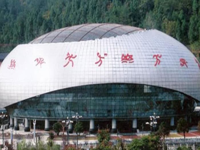 绵竹体育中心球形网架加工安装